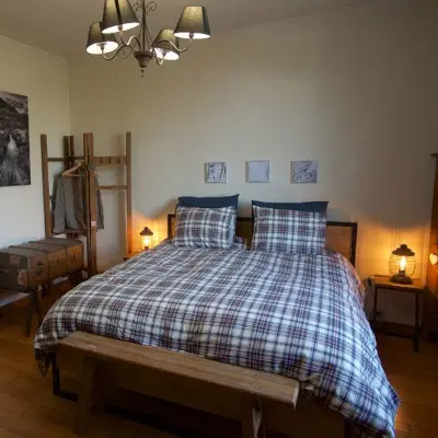 Chambres d'hôtes dans une authentique ancienne poste bâtie en 1930 | L'Ancienne Poste L'Ancienne Poste